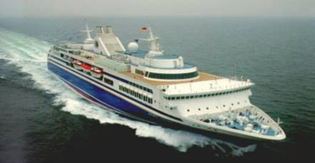 Cruise vessel MS Olympic voyager and MS Olympic Explorer Knud E. Hansen Design