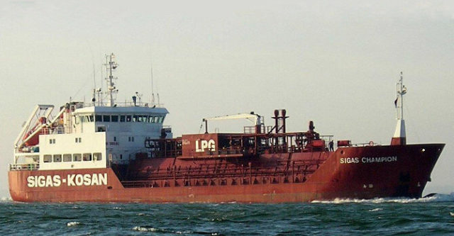 Design of 2400 DTW tanker MS Kilgas Champion